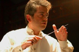 Conductor Pierre-André Valade. Photo: Guy Vivien